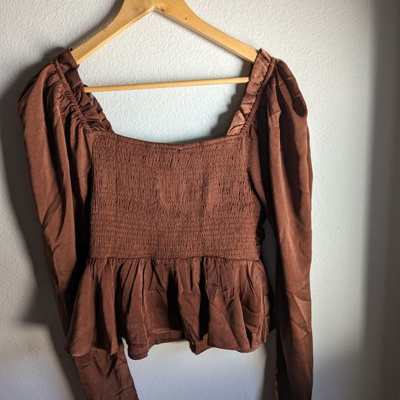 Chocolate blouse - Picture 2 of 3